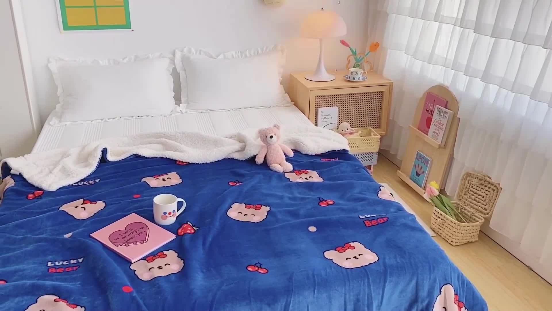 91家纺网 家纺一手货源 找家纺 顾里2020新款ins网红少女心温暖牌羊羔绒毯 草莓小熊