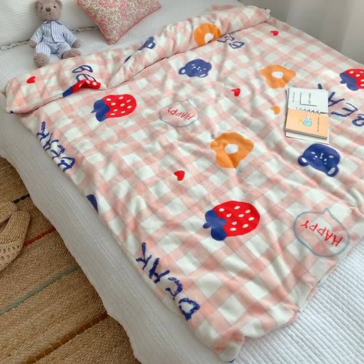 91家纺网 家纺一手货源 找家纺 星期八2020新款双层宝宝绒盖毯被毯子毛毯实拍图 草莓格子