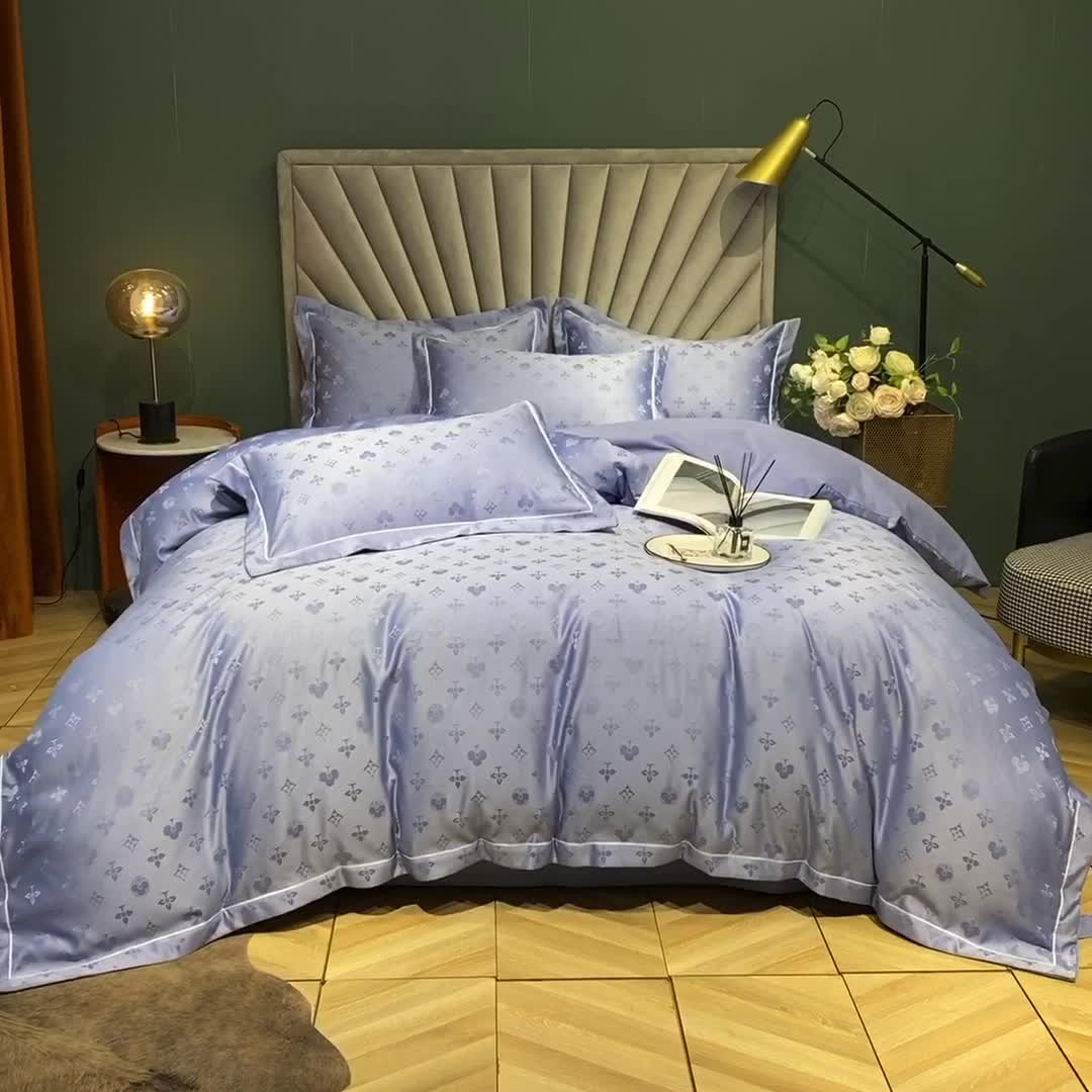 91家纺网 家纺一手货源 找家纺 眠帛家居全棉磨毛轻奢四件套A版贡缎提花B版全棉磨毛 爱维蓝