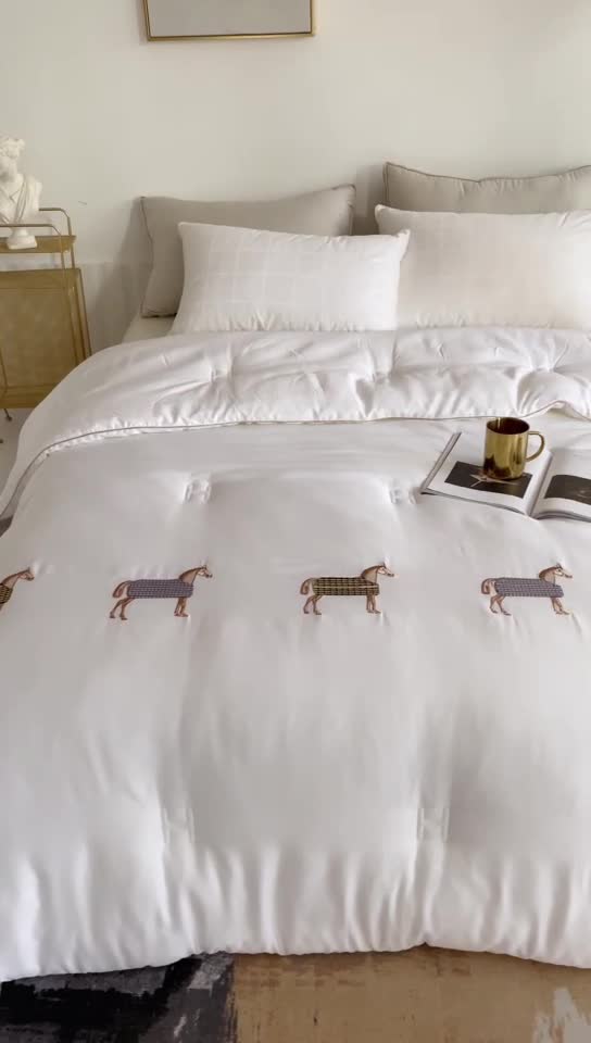 91家纺网 家纺一手货源 找家纺 久典2020天丝莫代尔抗菌被艾马仕系列 艾马仕-白