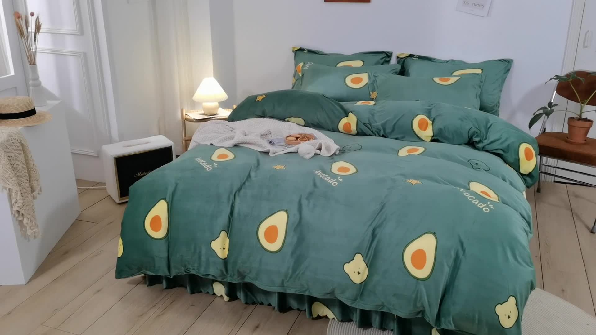 91家纺网 家纺一手货源 找家纺 纽缦 2020新款绒单层床裙四件套 牛油果绿