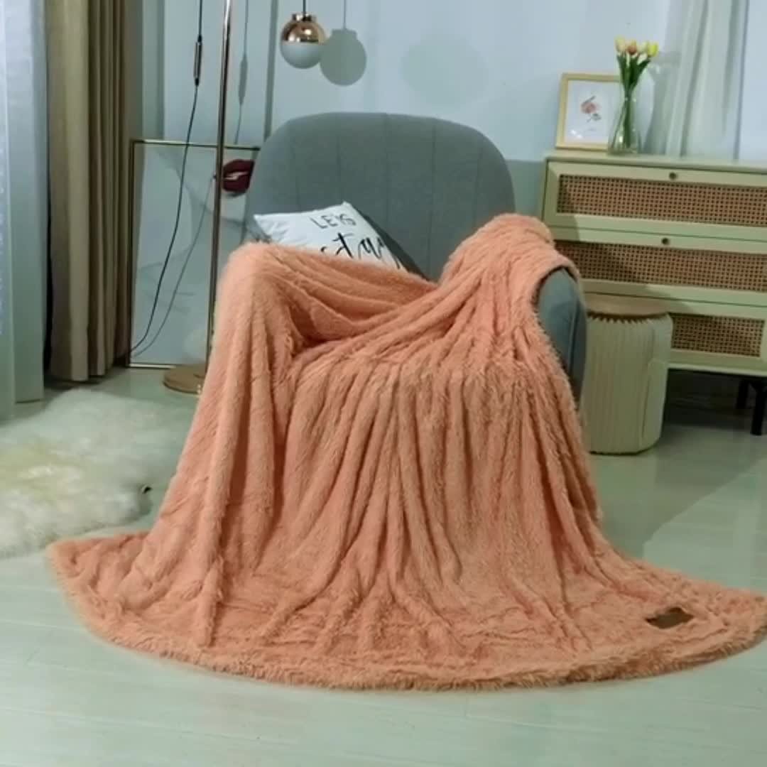 91家纺网 家纺一手货源 找家纺 卡奥家纺 2021多功能双层超柔长毛毯空调毯毛绒被套 金色