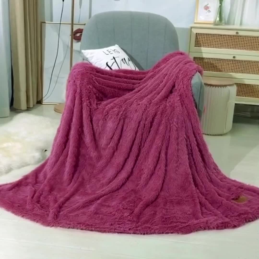 91家纺网 家纺一手货源 找家纺 卡奥家纺 2021多功能双层超柔长毛毯空调毯毛绒被套 紫粉
