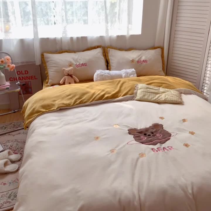 91家纺网 家纺一手货源 找家纺 星期八2020新款230g双面小熊系列牛奶绒四件套 呆呆熊米