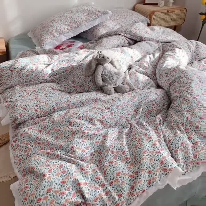 91家纺网 家纺一手货源 找家纺 艾沁 2021新款韩国刺绣花边小碎花系列四件套 斗艳