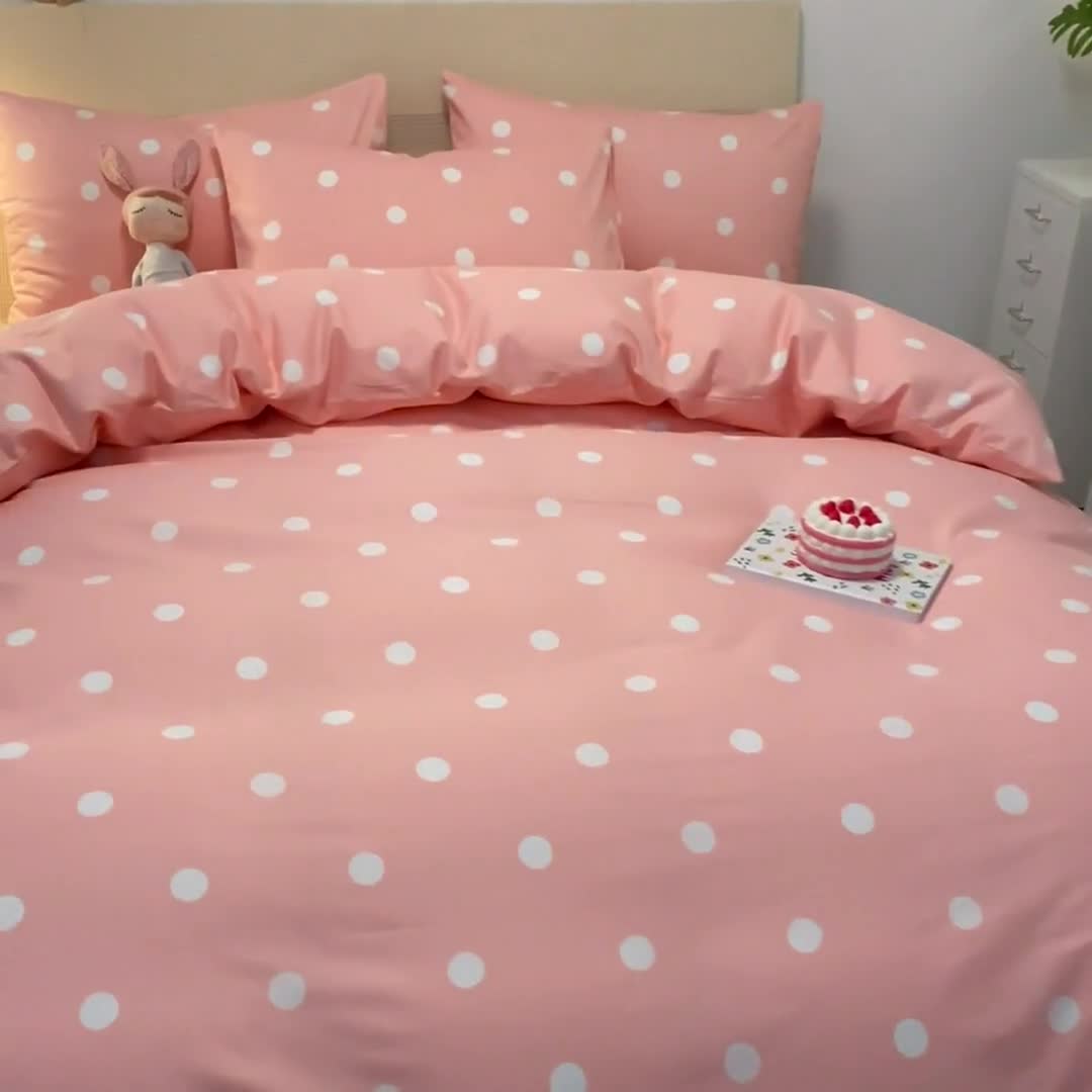 91家纺网 家纺一手货源 找家纺 梦家居 2021新款全棉波点系列四件套 波点浅粉
