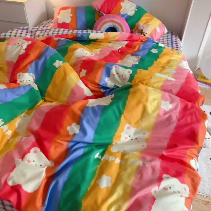 91家纺网 家纺一手货源 找家纺 星期八 2021新款13372你好春天系列四件套 七彩小熊