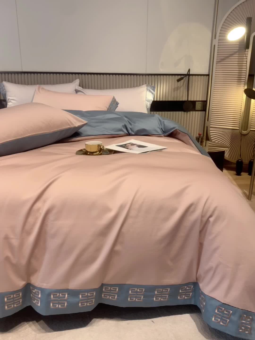 91家纺网 家纺一手货源 找家纺 爱缦2021宫系列100S长绒棉澳棉刺绣四件套黎莎棕-景泰蓝