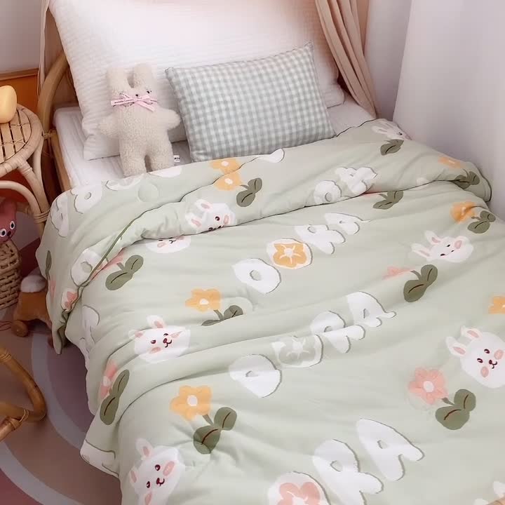 91家纺网 家纺一手货源 找家纺 星期八 2021新款裸睡大豆针织棉儿童夏被 花小兔