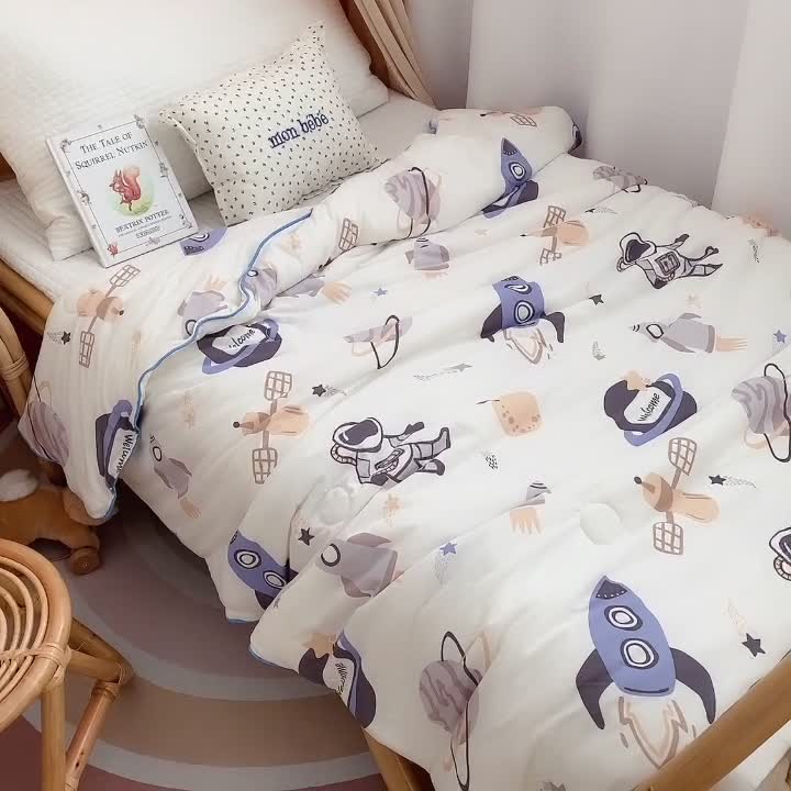 91家纺网 家纺一手货源 找家纺 星期八 2021新款裸睡大豆针织棉儿童夏被 外太空