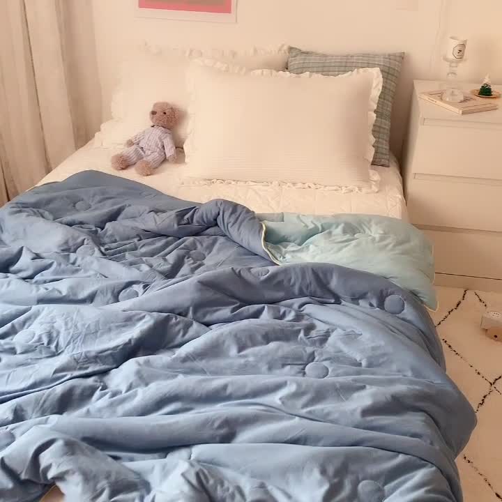 91家纺网 家纺一手货源 找家纺 星期八 2021新款马卡龙大豆针织棉夏被 深蓝-浅蓝