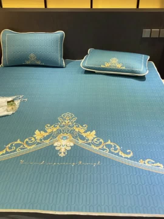 91家纺网 家纺一手货源 找家纺 凡客 2022春夏新款大版数码印花凉感丝乳胶凉席三件套 珠玉