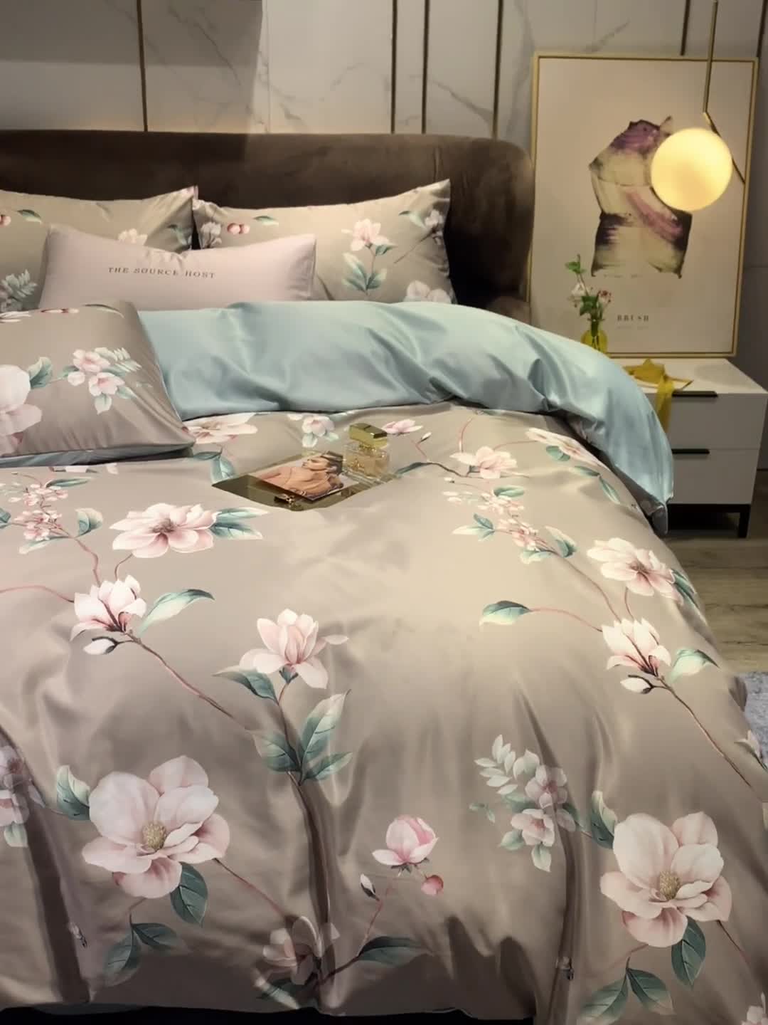 91家纺网 家纺一手货源 找家纺 凡客 2021春夏新款60支水洗真丝数码印花四件套轻奢风系列 晨露新装驼