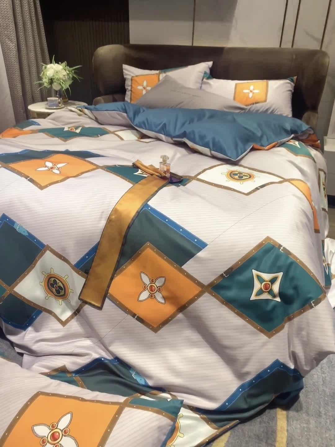 91家纺网 家纺一手货源 找家纺 凡客 2021春夏新款60支水洗真丝数码印花四件套轻奢风系列 达尼尔