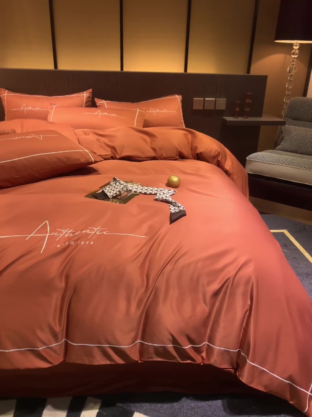 91家纺网 家纺一手货源 找家纺 凡客 2021春夏新款60支水洗真丝绣花四件套 圣卡罗-铁锈红