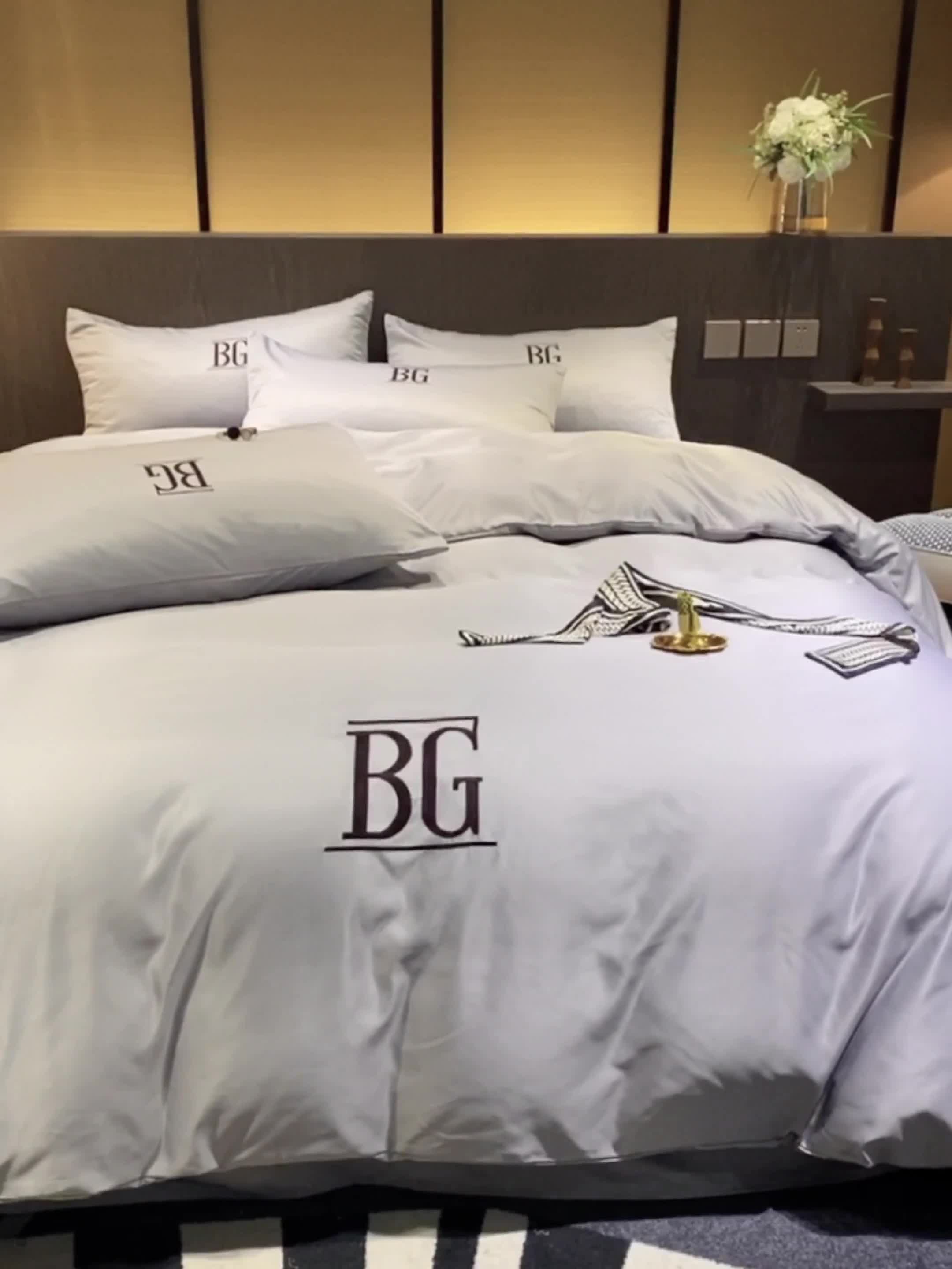 91家纺网 家纺一手货源 找家纺 凡客 2021春夏新款60支水洗真丝绣花四件套 路易斯-白色