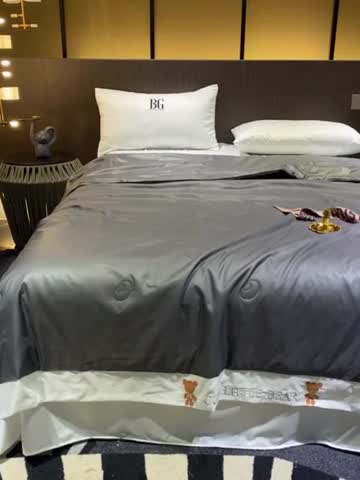 91家纺网 家纺一手货源 找家纺 凡客 2021春夏新款水洗真丝绣花夏被亲肤舒适被子 深灰