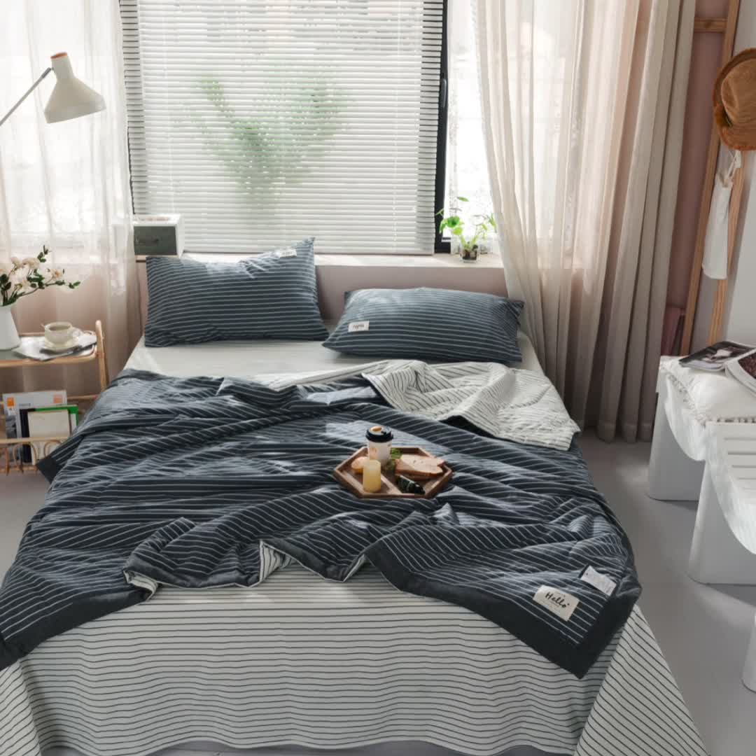 91家纺网 家纺一手货源 找家纺 久典 新款全棉色织水洗棉大豆被夏被四件套 白细条