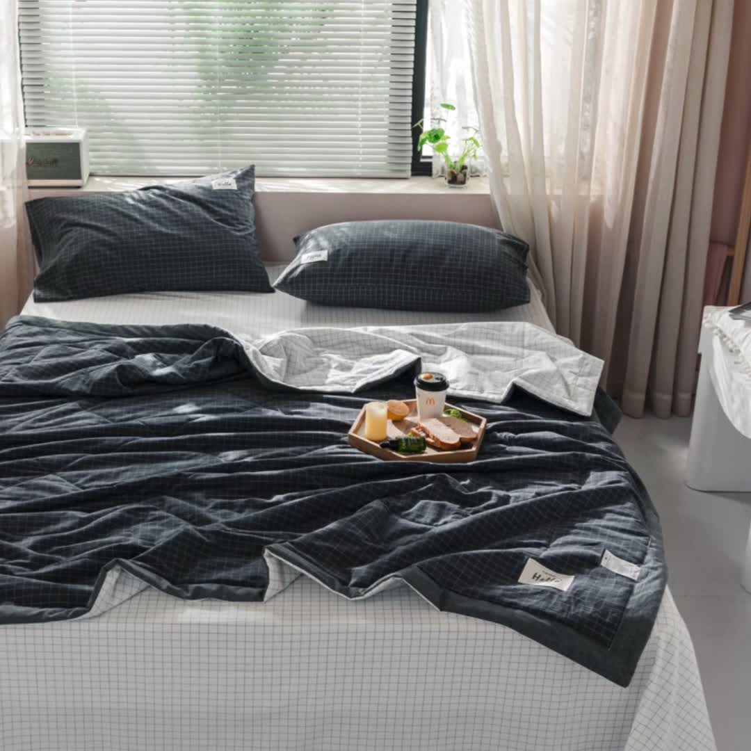 91家纺网 家纺一手货源 找家纺 久典 新款全棉色织水洗棉大豆被夏被四件套 灰白小格双拼