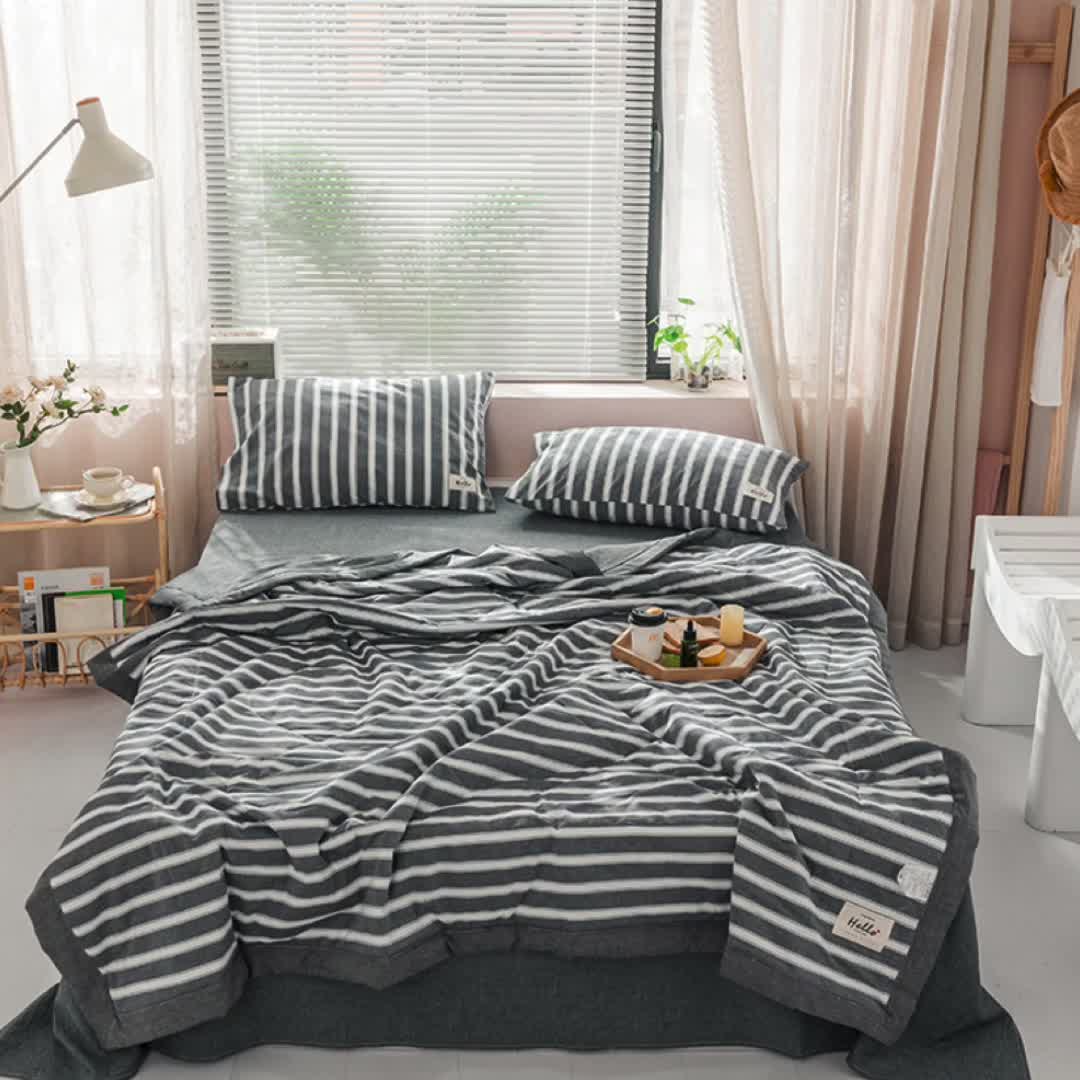 91家纺网 家纺一手货源 找家纺 久典 新款全棉色织水洗棉大豆被夏被四件套 灰粗条