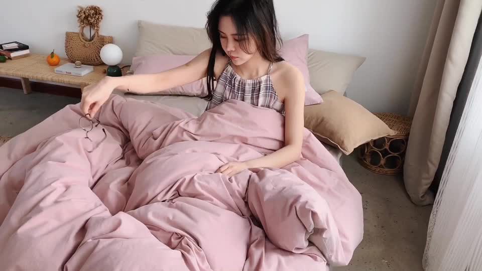 91家纺网 家纺一手货源 找家纺 雅居纺 2022新款全棉水洗棉四件套 绅士红+卡其