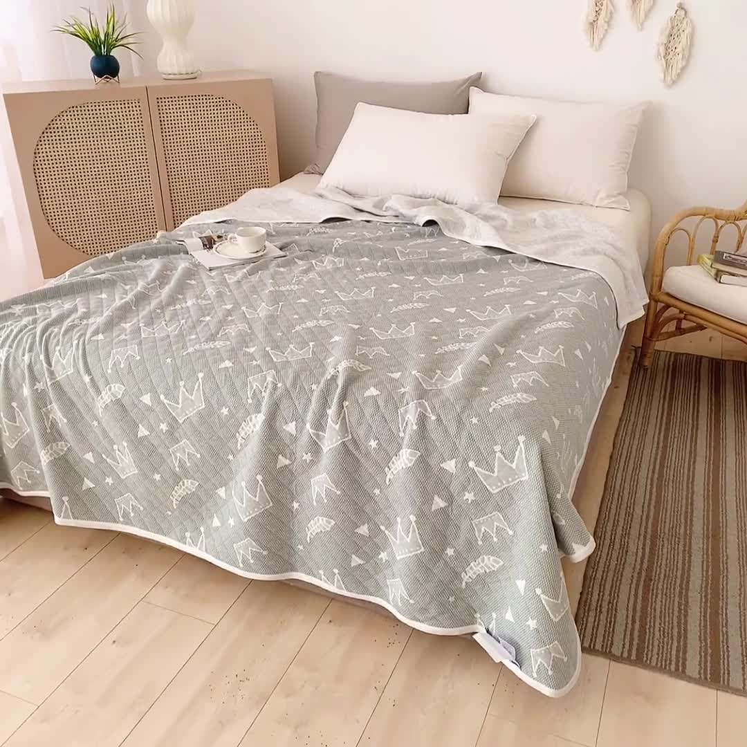 91家纺网 家纺一手货源 找家纺 琪琪阁 2022新款针织棉提花夏被 皇冠-绿