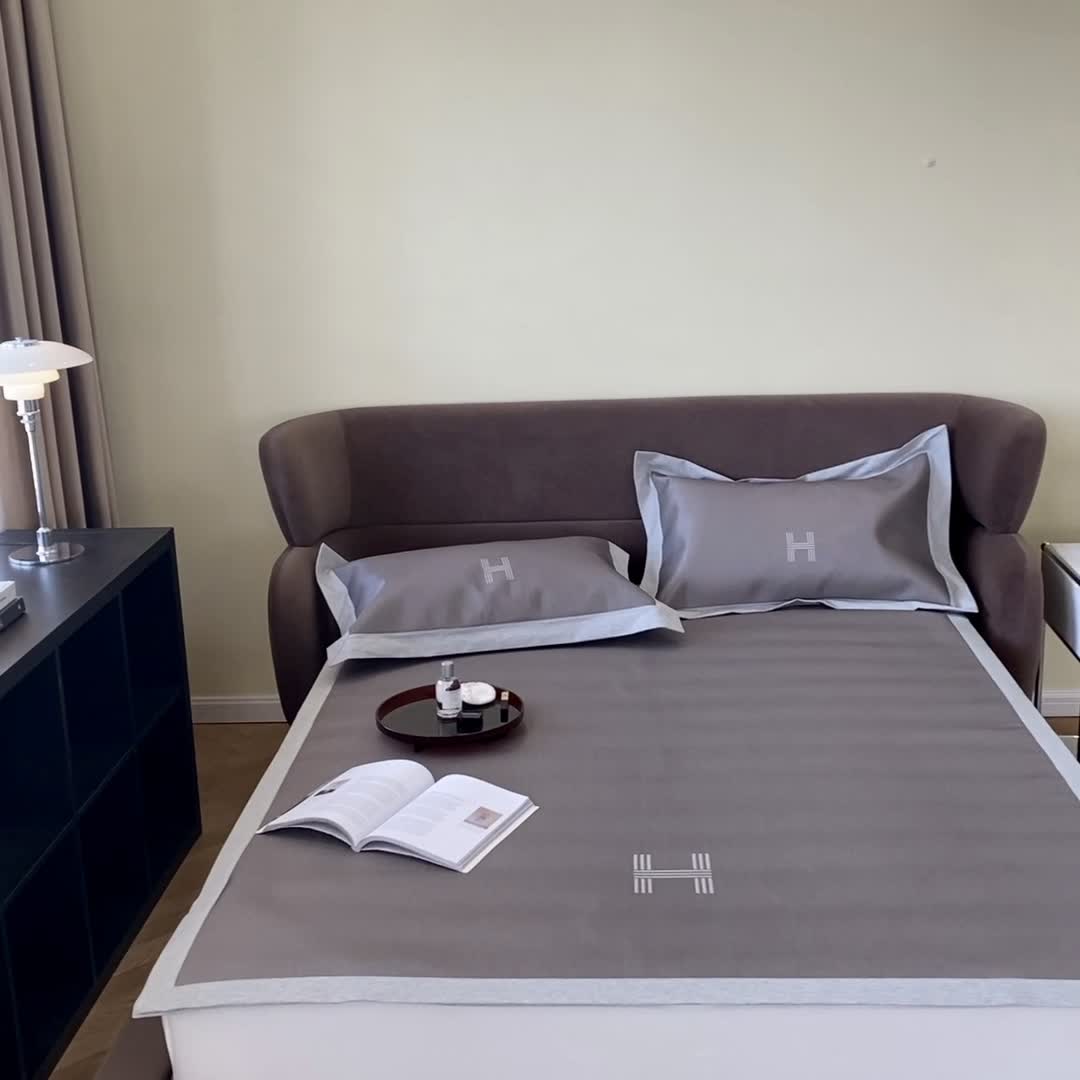 91家纺网 家纺一手货源 找家纺 （总）时年家纺 2021新款水洗冰露丝养生凉席数码印花-轻奢