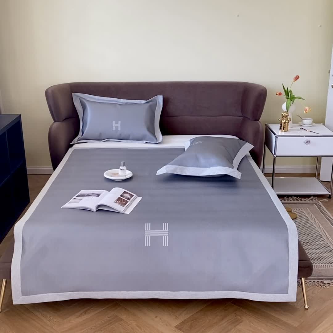 91家纺网 家纺一手货源 找家纺 时年家纺 2021新款水洗冰露丝养生凉席数码印花-轻奢 H-深灰