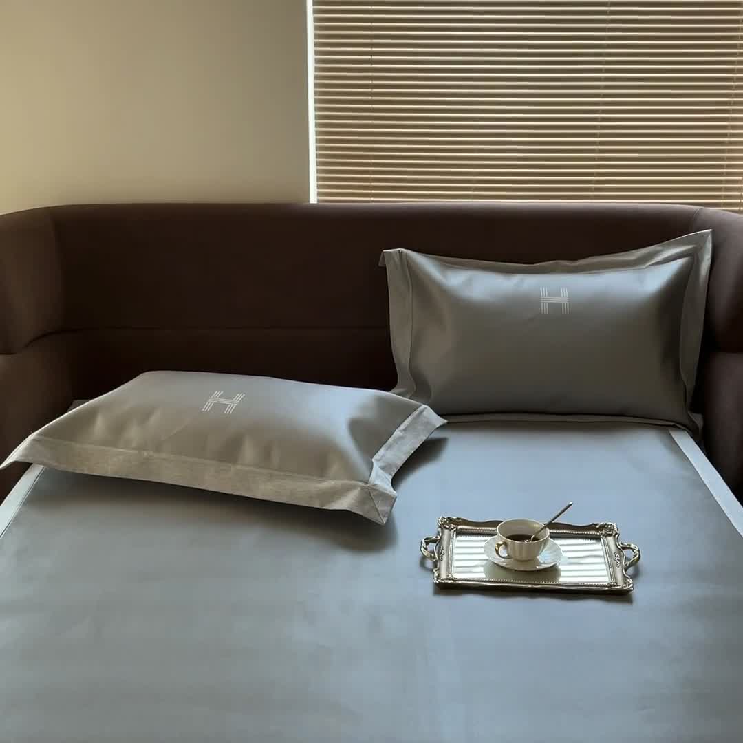 91家纺网 家纺一手货源 找家纺 时年2021新款水洗冰露丝养生凉席数码印花-轻奢风格二H浅灰2