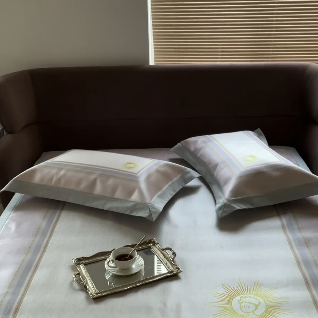 91家纺网 家纺一手货源 找家纺 时年2021新款水洗冰露丝养生凉席数码印花轻奢风格二小幸运粉2