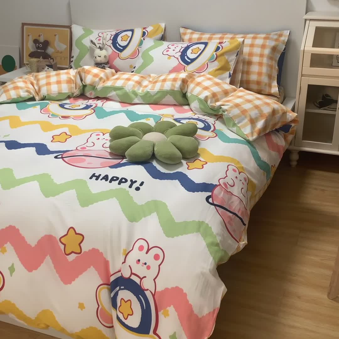 91家纺网 家纺一手货源 找家纺 曼之夏2022款全棉13372匹马棉纯棉印花四件套快乐星球兔