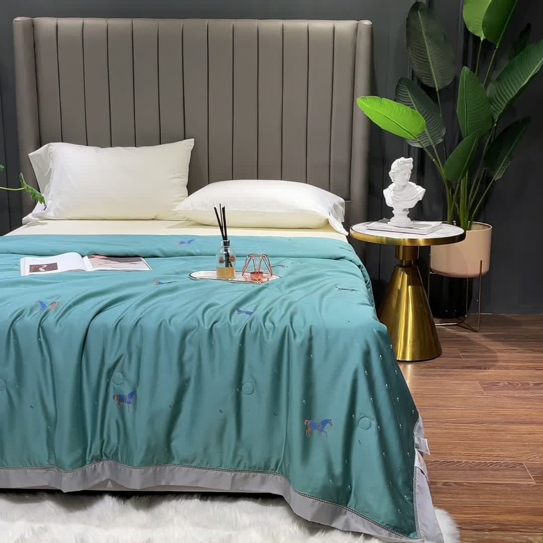 91家纺网 家纺一手货源 找家纺 榻尚家居 2021新款天丝提花蚕丝夏凉被 蓝色