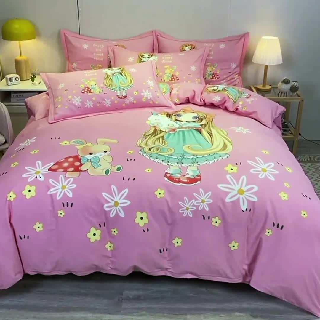 91家纺网 家纺一手货源 找家纺 金爱家 2021新款大版磨毛卡通系列四件套 可爱女孩