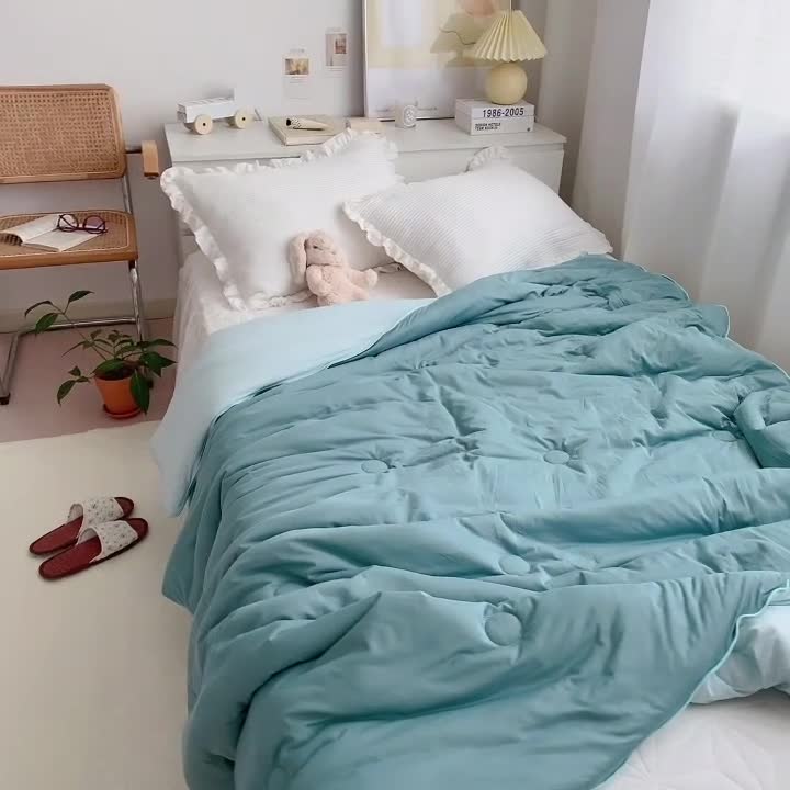 91家纺网 家纺一手货源 找家纺 星期八 2021新款马卡龙大豆针织春秋被冬被 深豆绿浅豆绿