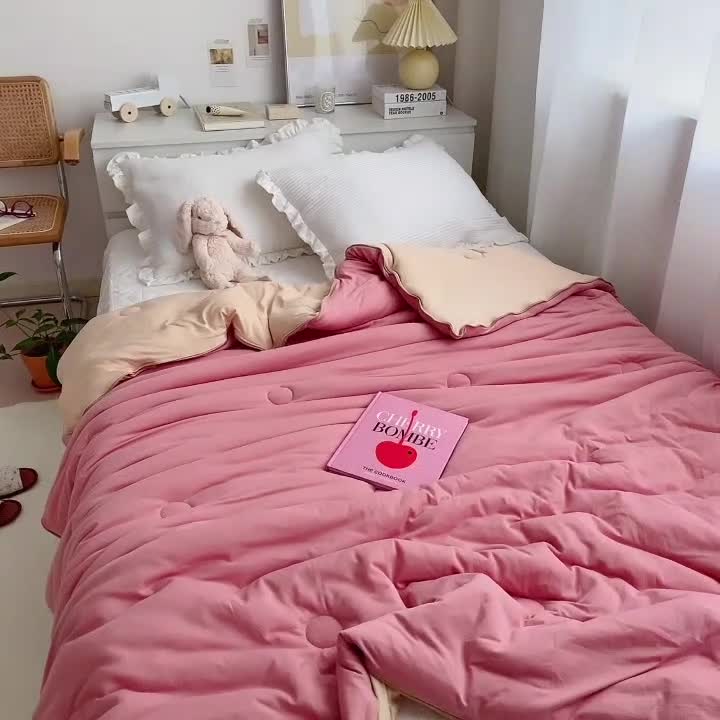 91家纺网 家纺一手货源 找家纺 星期八 2021新款马卡龙大豆针织春秋被冬被 深粉浅粉