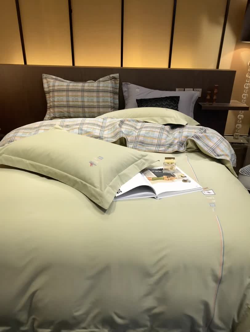 91家纺网 家纺一手货源 找家纺 威克凯丽 秋冬绣花3636磨毛四件套 梦幻天空-淡绿