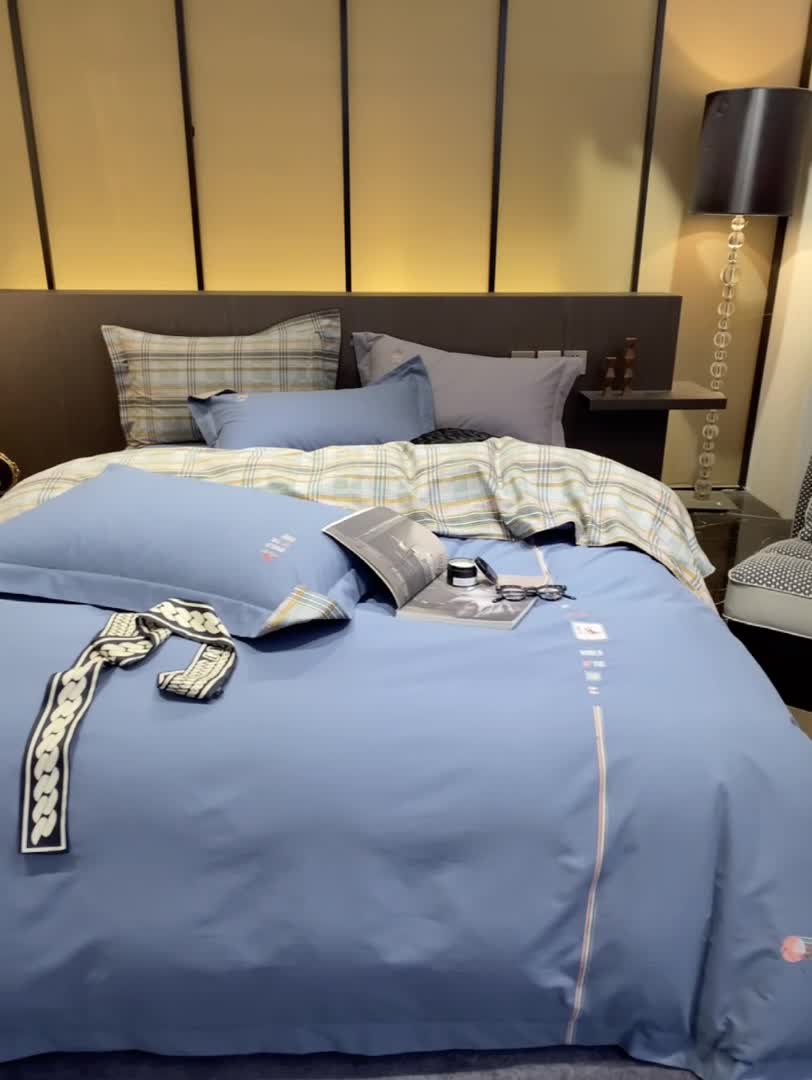 91家纺网 家纺一手货源 找家纺 威克凯丽 秋冬绣花3636磨毛四件套 梦幻天空-雾霾蓝