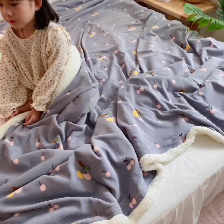 91家纺网 家纺一手货源 找家纺 萝莉家纺 2021保暖加厚牛奶绒毛毯羊羔绒毯子被套毯樱桃灰