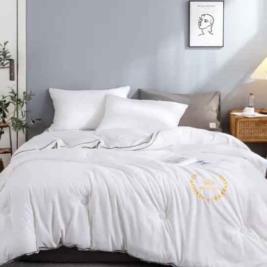 91家纺网 家纺一手货源 找家纺 森林人 2022新款立体刺绣大豆纤维被-皇冠 立体刺绣-象牙白