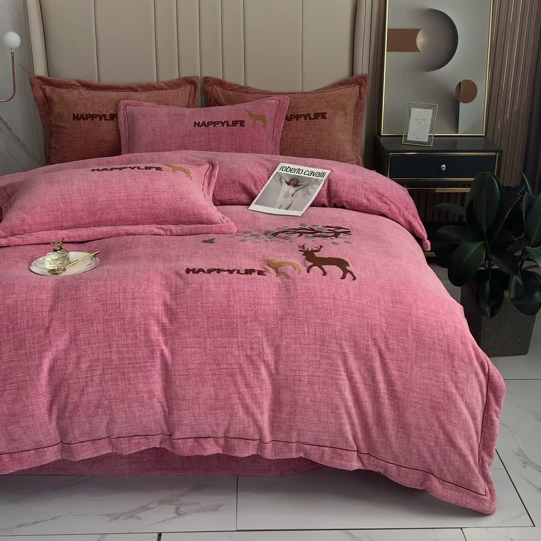 91家纺网 家纺一手货源 找家纺 榻尚新款高克重婴肤绒四件套肌理纹理毛巾绣风格2 粉色小鹿