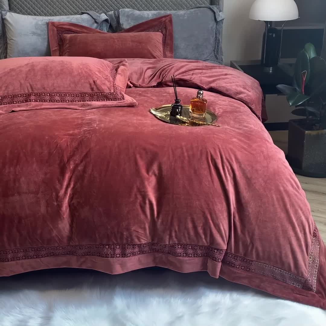 91家纺网 家纺一手货源 找家纺 榻尚 2023新款婴儿绒牛奶绒纯色镂空高端绒四件套 卡其槟