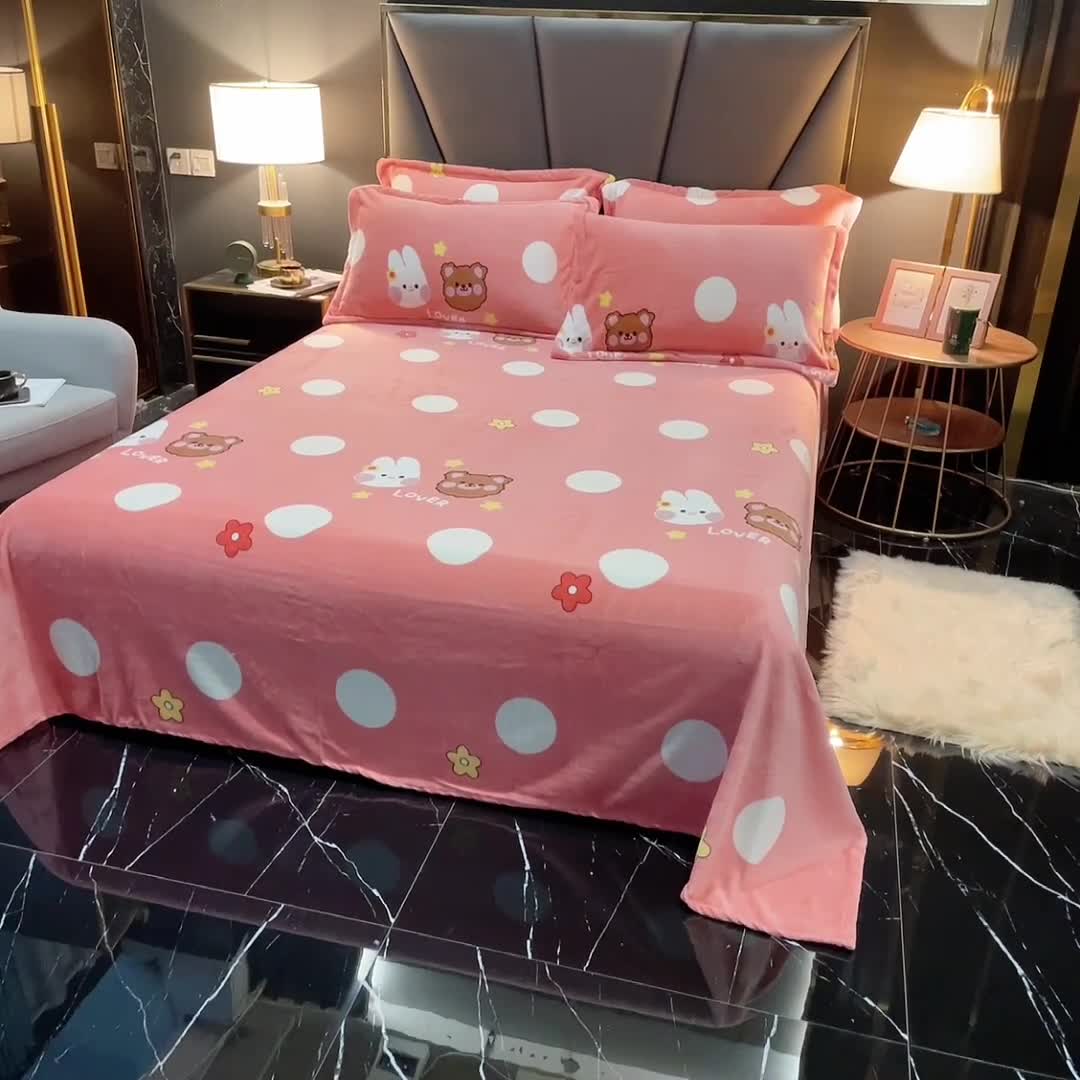 91家纺网 家纺一手货源 找家纺 锦罗绣 2021新款牛奶绒印花单品床单 粉底小兔