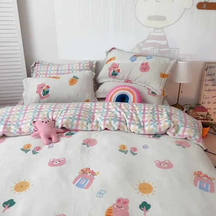 91家纺网 家纺一手货源 找家纺 沐棉 2021新款高克重牛奶绒卡通四件套 萝卜兔