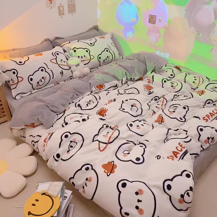 91家纺网 家纺一手货源 找家纺 沐棉家纺2021新款卡通牛奶绒四件套 太空熊