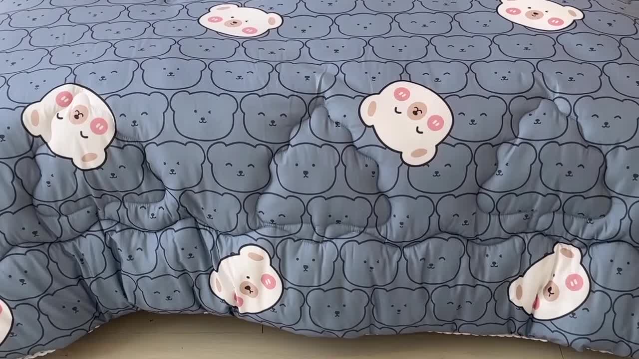 91家纺网 家纺一手货源 找家纺 寐居 2021水洗棉印花冬被 熊宝宝