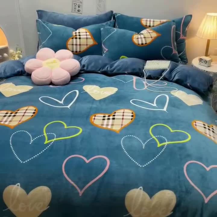 91家纺网 家纺一手货源 找家纺 芃成家纺 2021新款牛奶绒印花四件套 心动