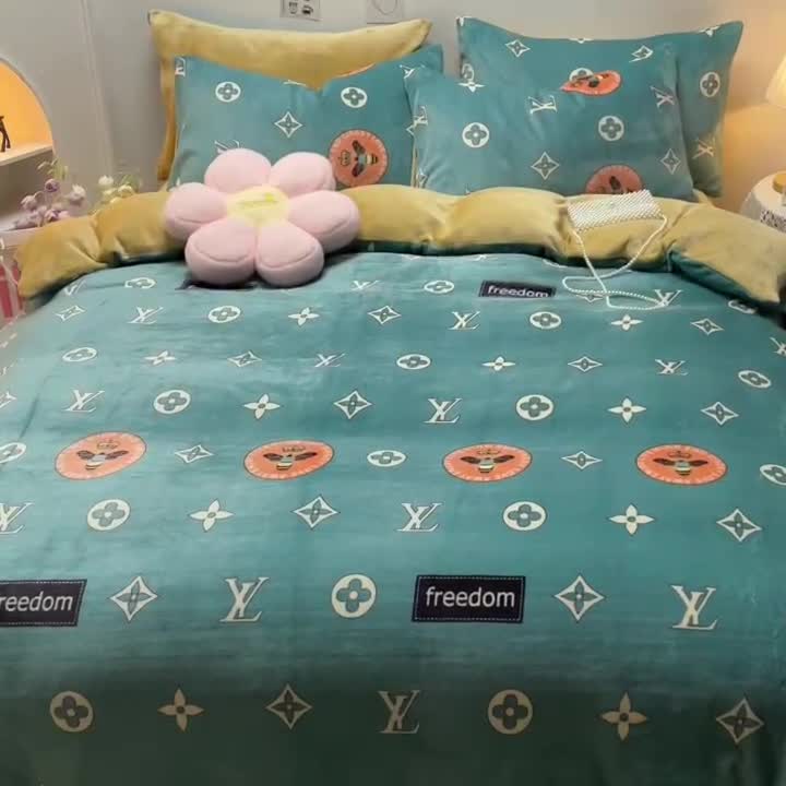 91家纺网 家纺一手货源 找家纺 芃成家纺 2021新款牛奶绒印花四件套 休闲