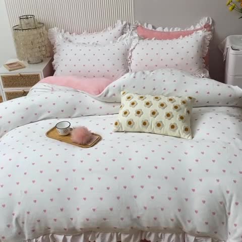 91家纺网 家纺一手货源 找家纺 金盛皇朝新款牛奶水晶宝宝绒韩版荷叶边床裙款四件套 甜心糖果粉