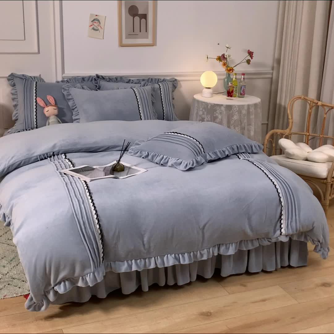 91家纺网 家纺一手货源 找家纺 绒兔兔 2021牛奶绒韩版揪花床裙四件套 潮蓝