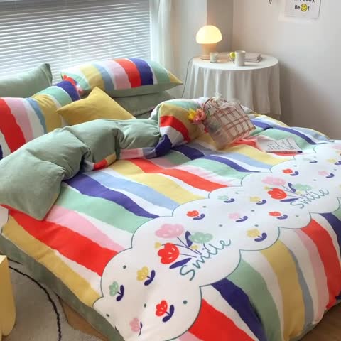 91家纺网 家纺一手货源 找家纺 金爱家 2021新款牛奶绒暖边四件套 炫彩花朵